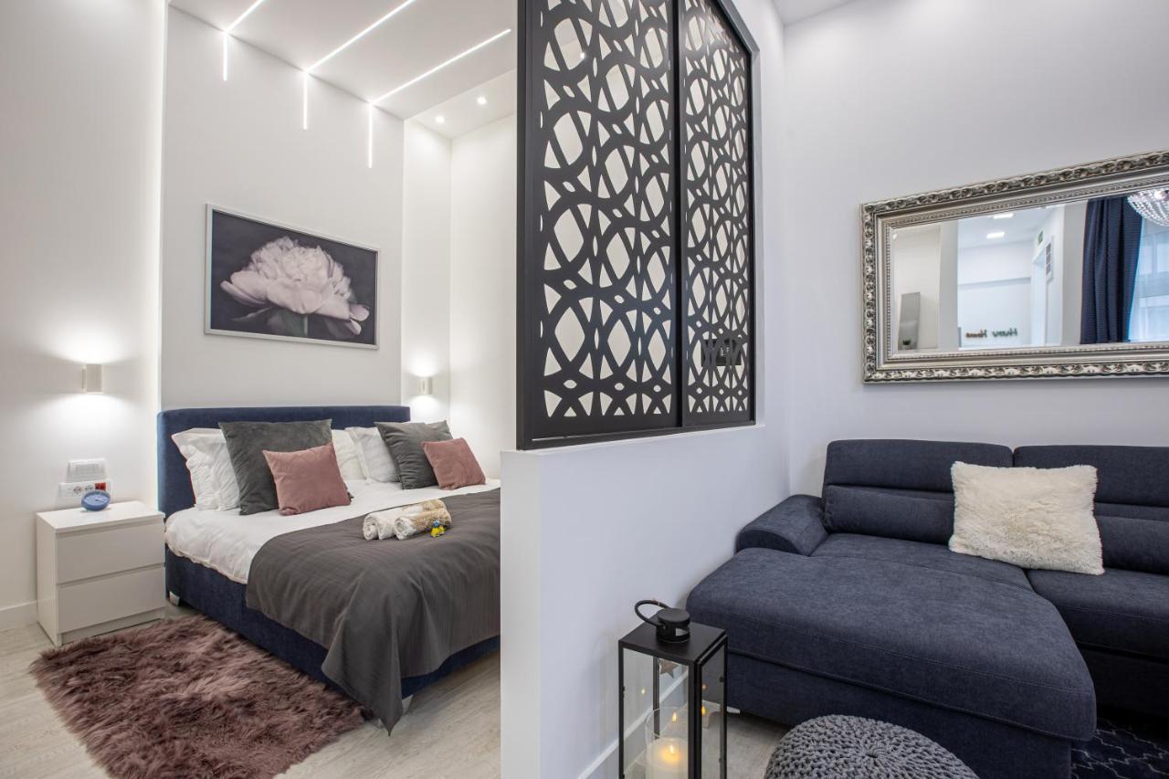 Theatre Square Apartments Novi Sad Bagian luar foto