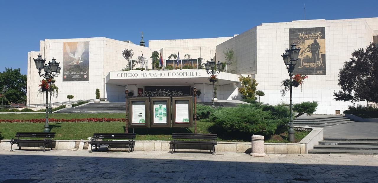 Theatre Square Apartments Novi Sad Bagian luar foto