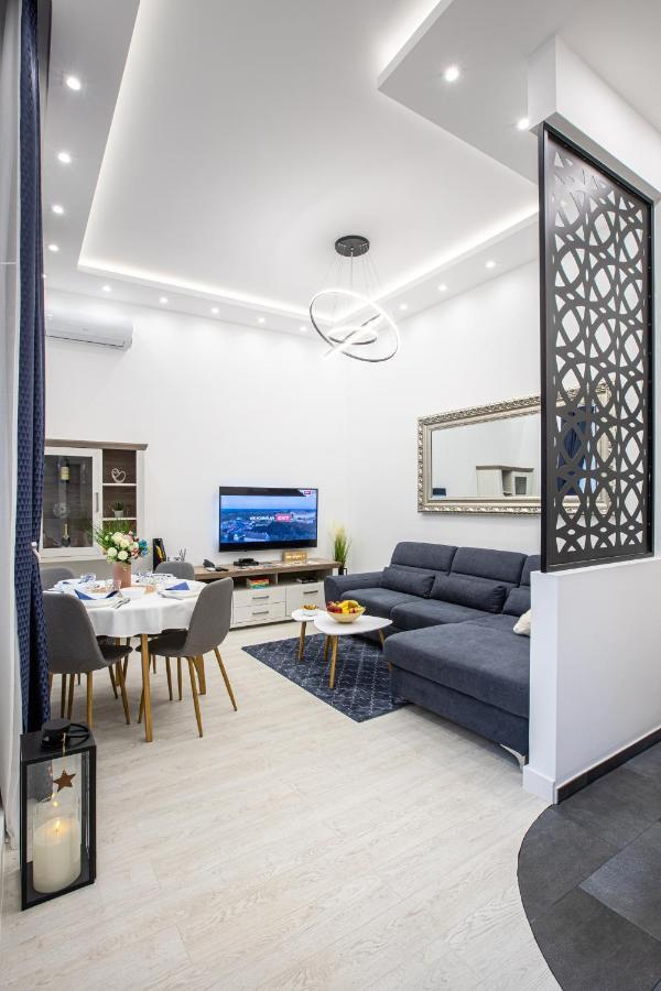 Theatre Square Apartments Novi Sad Bagian luar foto