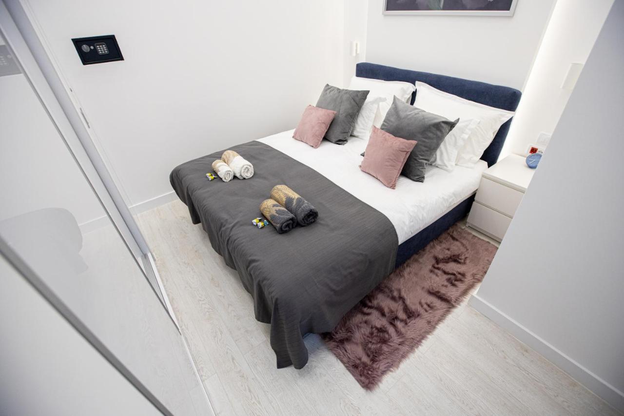 Theatre Square Apartments Novi Sad Bagian luar foto