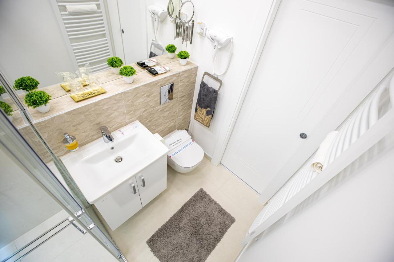 Theatre Square Apartments Novi Sad Bagian luar foto